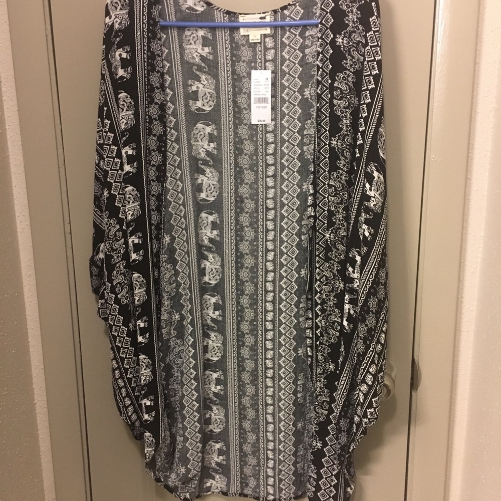 Kimono with elephant tribal print